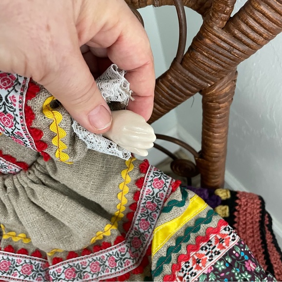 Vintage Russian Doll Gorgeous! 19” Colorful Beauty! - Picture 5 of 7